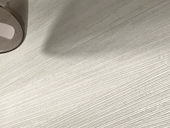 Travertino Vein Cut